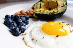 Dieta Low Carb: Benefícios, Alimentos Permitidos e Como Seguir